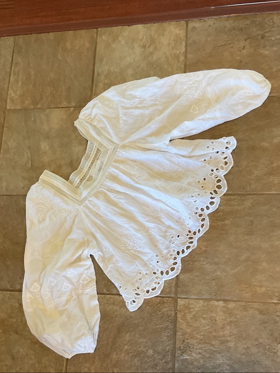 Universal Thread Tops - Universal Thread White peasant Lace Trim Blouse size L w embroidery